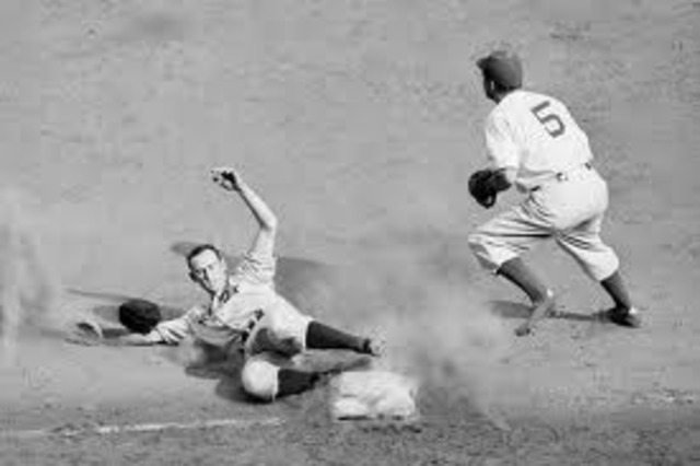 Yankee second baseman retires