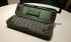 Nokia lanza el 9000 Communicator