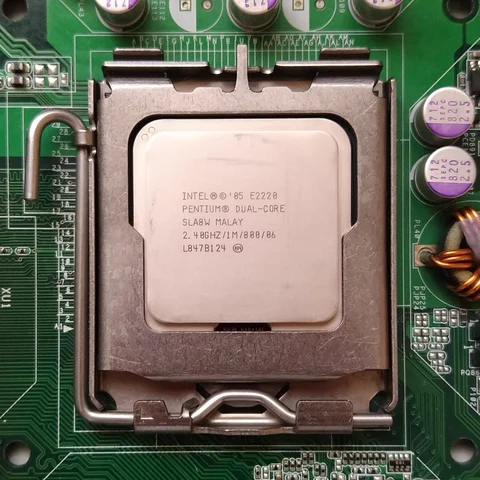 INTEL PENTIUM DUAL-CORE