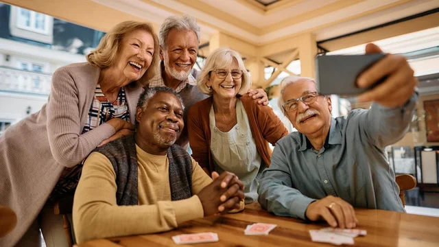 Adultez tardía o vejez (60 años en adelante)
