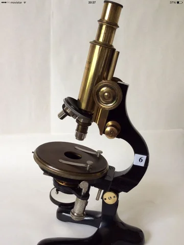 Uso del microscopio monocular en cirugía