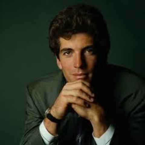 JFK jr. dies in plane crash