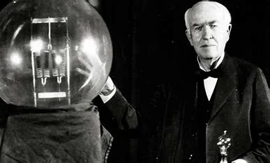 INVENCION DE BOMBILLA ELECTRICA