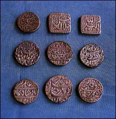 Babur establishes the Mughal Empire