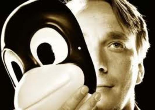 LINUS BENEDIT TORVALDS