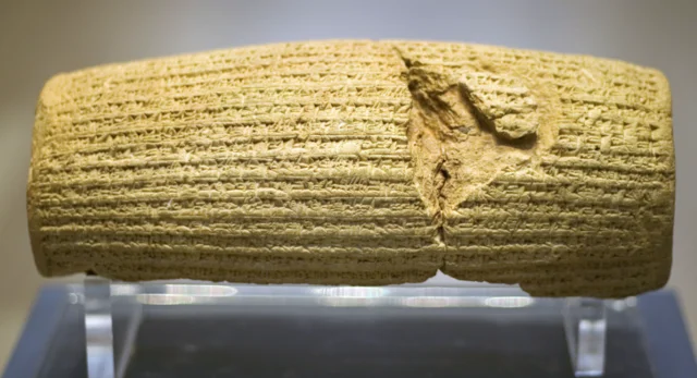 Cyrus Cylinder