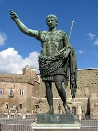 1.4 Standbeeld Julius Caesar