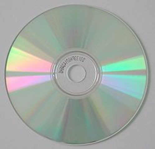 Date de création du premier CD-ROM.