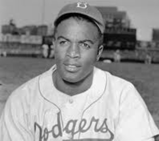 Jackie Robinson gets into the MLB