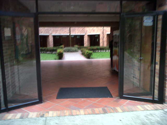 7:03am De camino a mi salón de clases