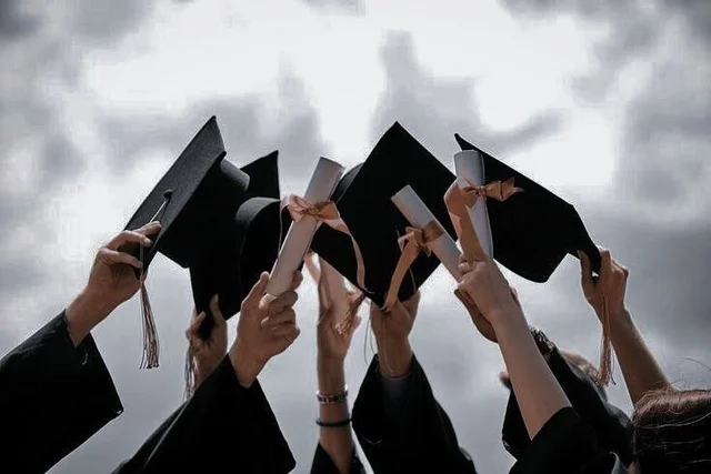 Graduates SFUAD