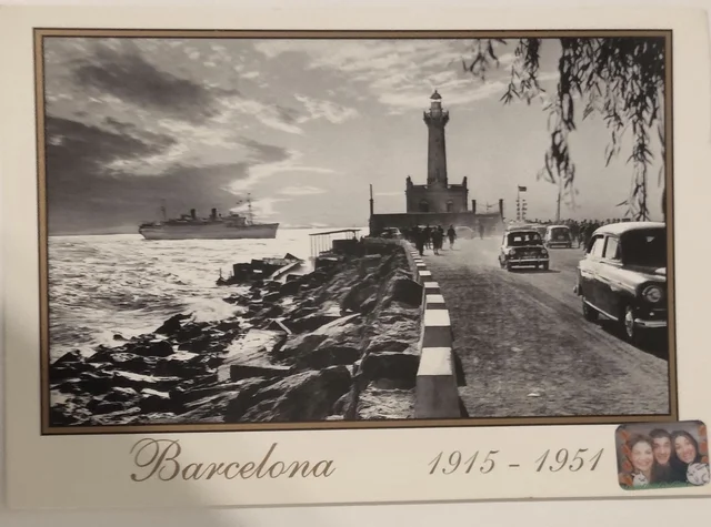 Foto antiga de la torre del rellotge de barcelona