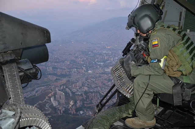 Primer cargo de vuelo UH-60 A/L , TVR / TTV / TVI
