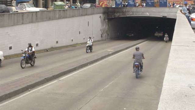 Motorizado murió en túnel de El Silencio
