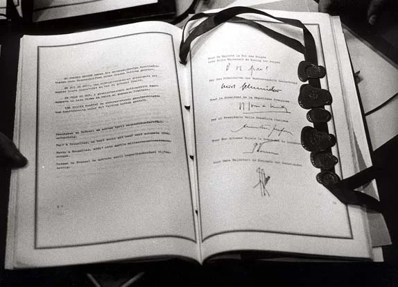 Firma del Tratado de fusión