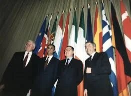 Tratado de Maastricht (Creación de la UE)