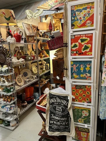 Start Antiquing Business at Music Valley Antiques