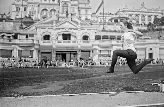 Primer esdeveniment internacional exclusiu per a dones: la 1921 Women's Olympiad