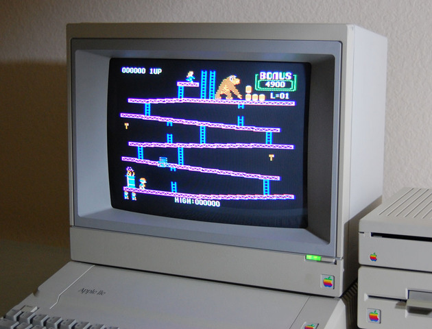 Apple ColorMonitor IIe