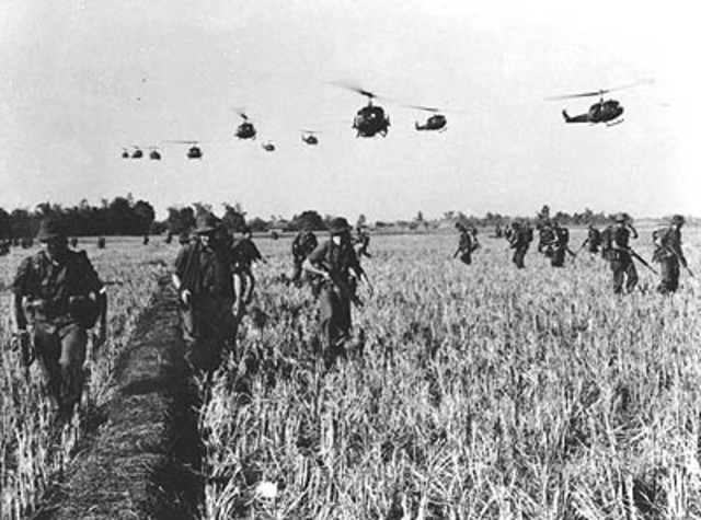Australia sends a battalion to Vietnam