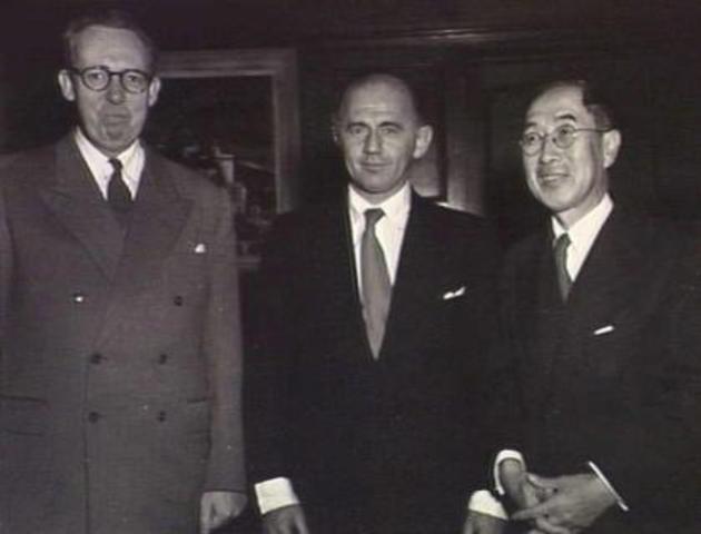 The Prime minister announces that Australians are to be withdrawed from Vietnam