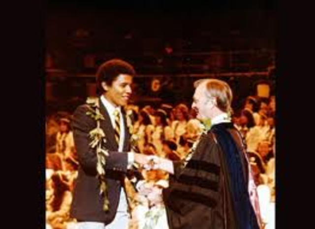 obama gradiuating college