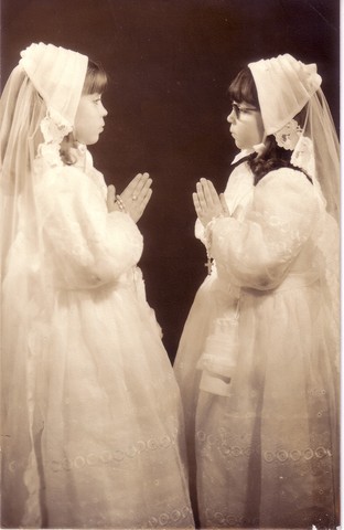 Primera Comunión de Alicia Díaz y María del Carmen Díaz