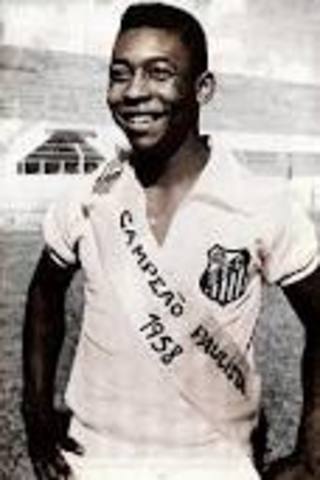 Pel'e joins first soccer team