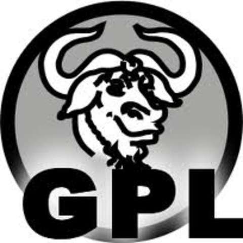 Se crea la licencia GPL