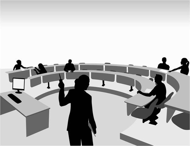 Primer cusestionamiento sobre la Universidad