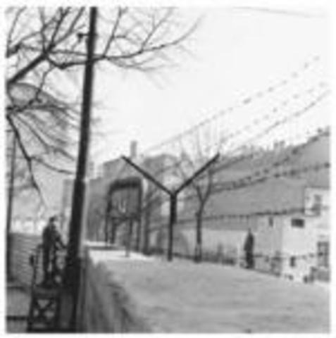 Berlin Wall (constructed)
