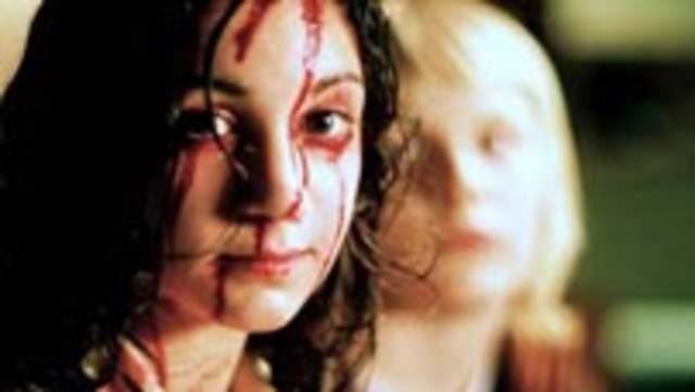 Lad den rette komme ind - Instrueret af Tomas Alfredson, efter roman med med samme titel af John Ajvide Lindqvist