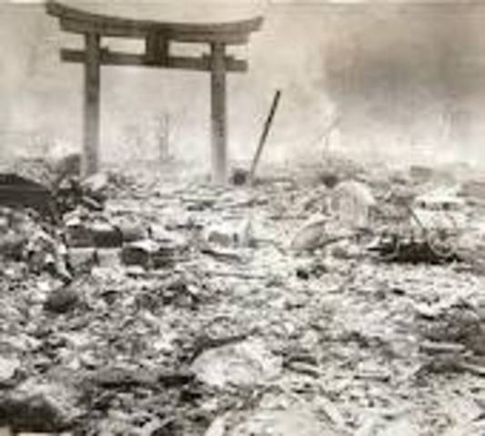 The United States drops an atomic bomb on Nagasaki.