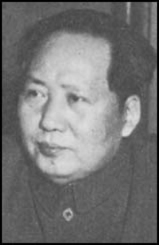 Mao Zedong heads Long March