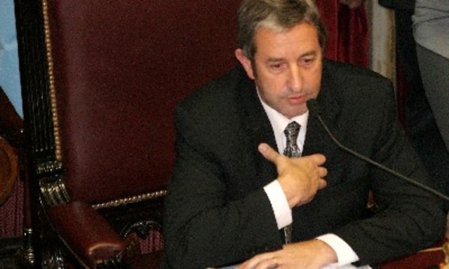 Julio Cobos busca postergar la votación por la Ley de Medios