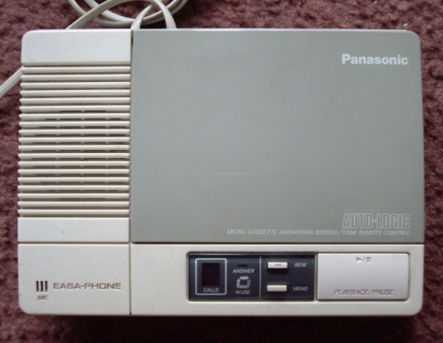 Se inventó la contestadora digital de teléfono.