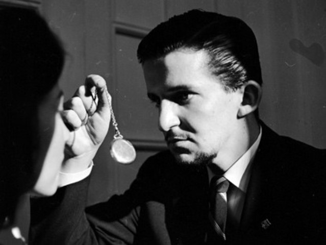 First use of hypnosis. Meets Wilhelm Fliess, with whom Freud later develops his first ideas on psychoanalysis and the “Oedipus complex.”