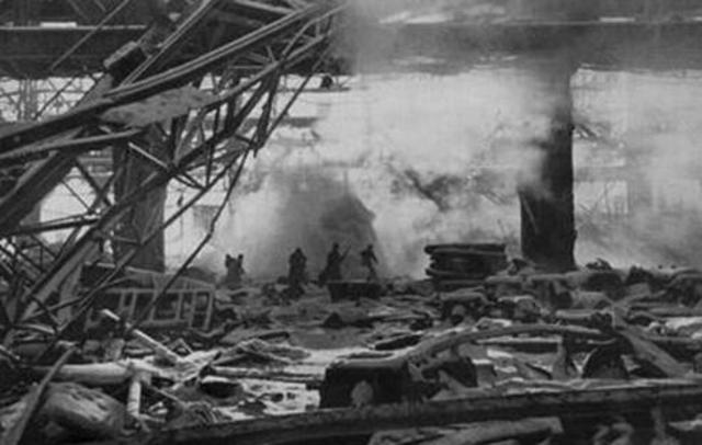 Battle of Stalingrad begins.