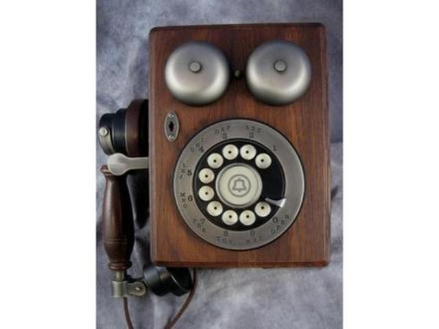 PRIMER TELEFONO DE MARCADO