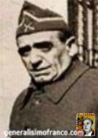 El Consejo Soberano de Asturias y León cesa al general Gamir Ulibarri como jefe de todas las tropas del frente norte