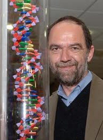 Alec Jeffreys develops DNA fingerprinting technique