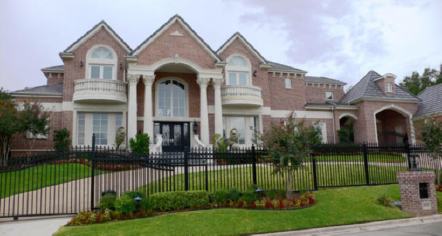 Ruby Moves in with Cora and Jamie