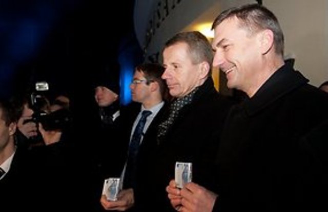 Eesti liitub eurotsooniga