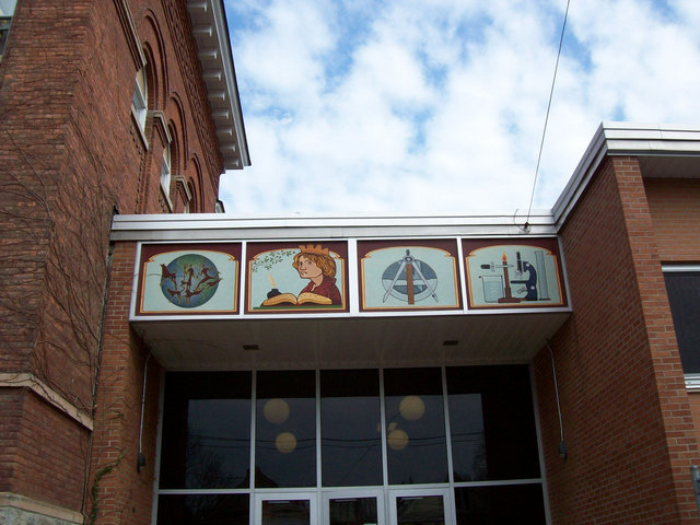 Local Artist Creates Mural