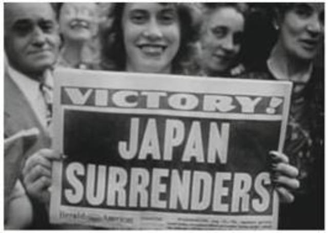 Hirohito announces surrender