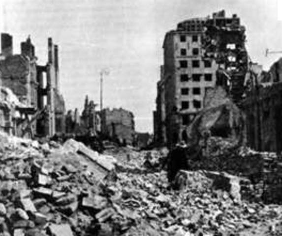 Germany attacks Poland