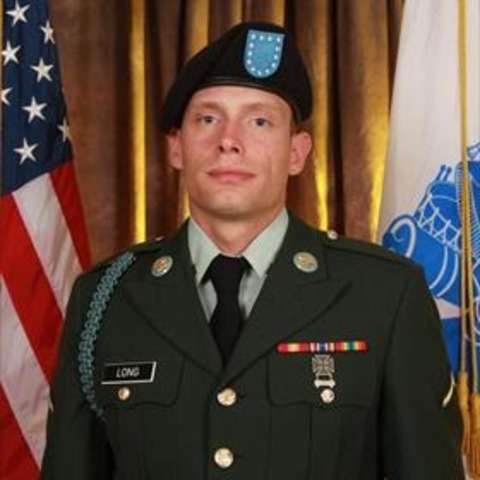 Recruiter visits the Navajos