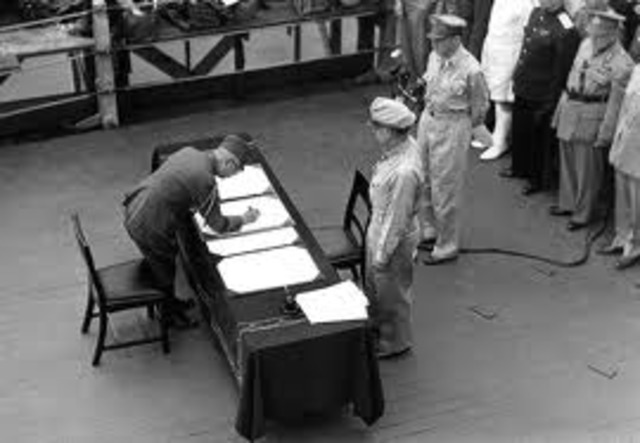 Japanese surrender on USS Missouri