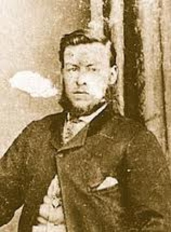 Ned has a horse stealing business