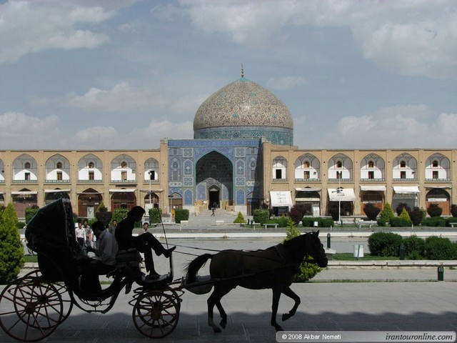 Naqsh-e Jahan Square is Built